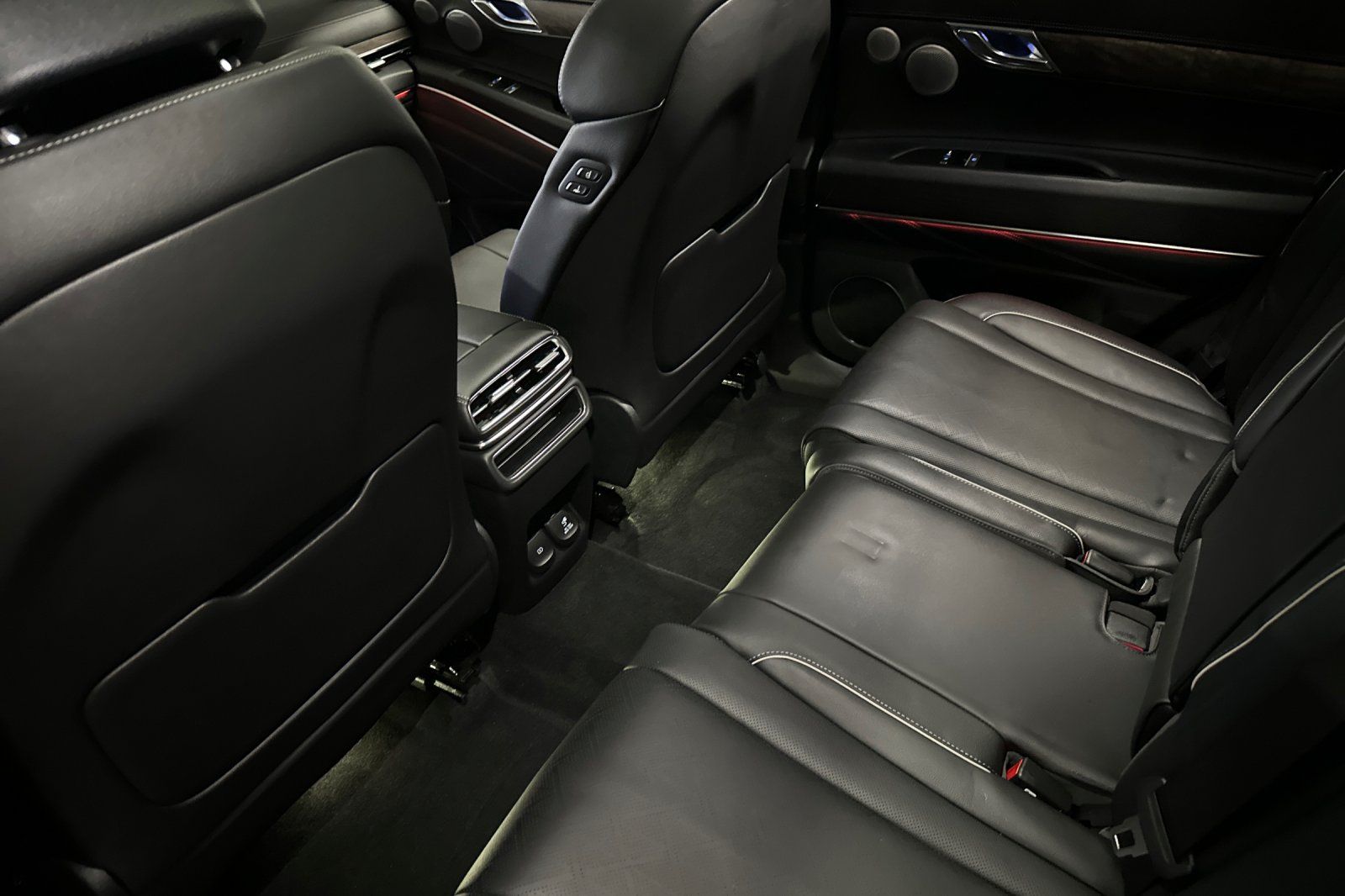 2026 GENESIS GV80 Advanced - Photo 14