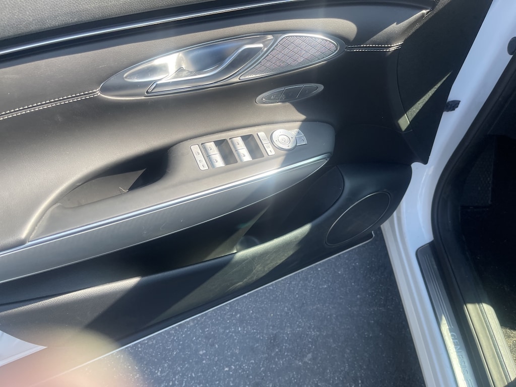 2023 Genesis GV70 2.5T Select photo 8