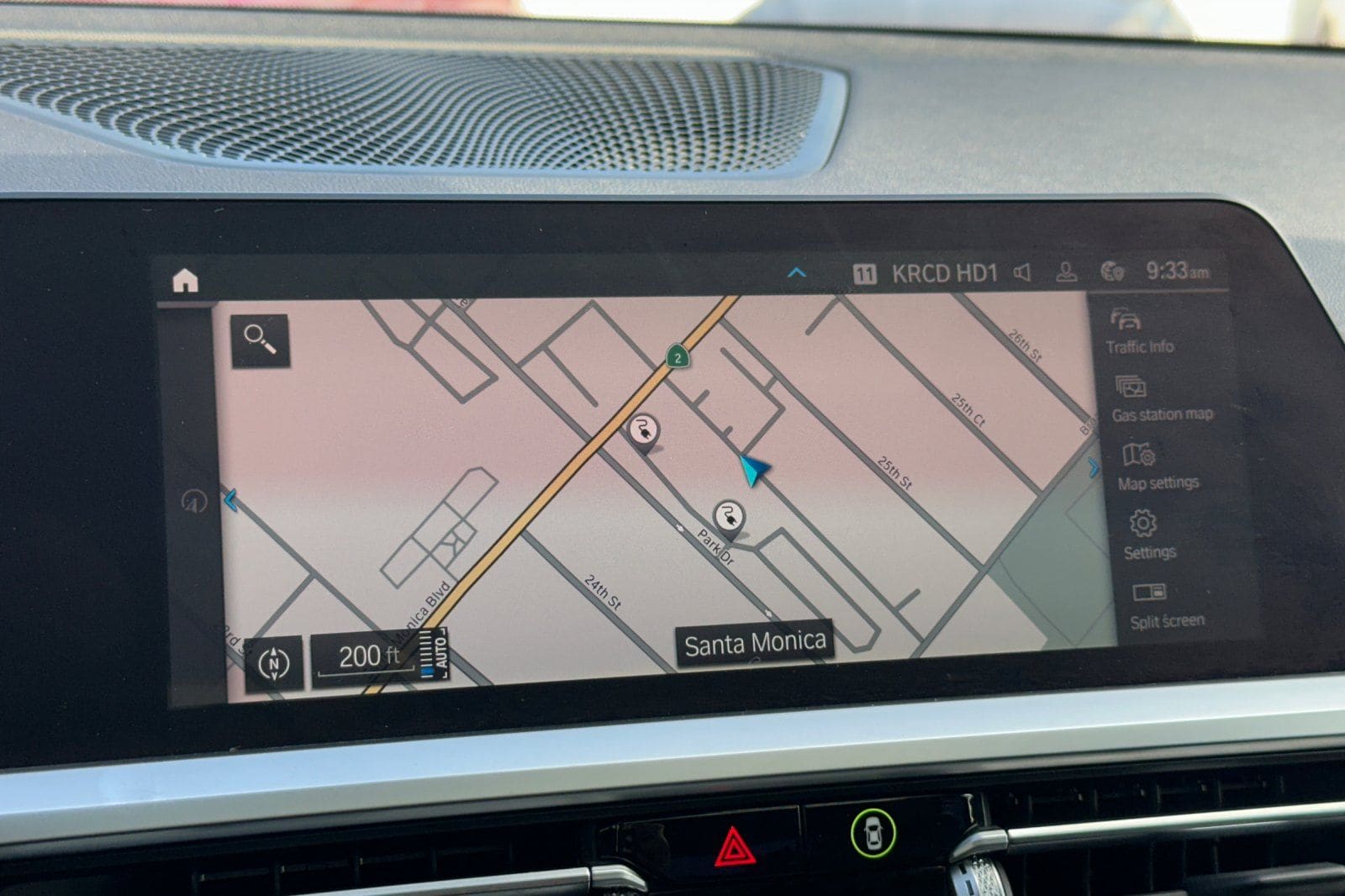 2021 BMW 3 Series 330e - Photo 22