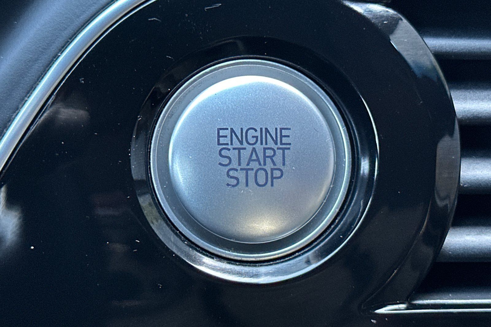 2022 GENESIS G70 Standard - Photo 26