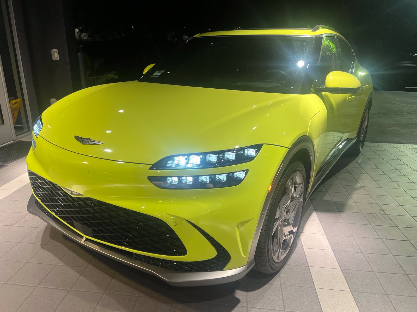 2023 Genesis GV60
