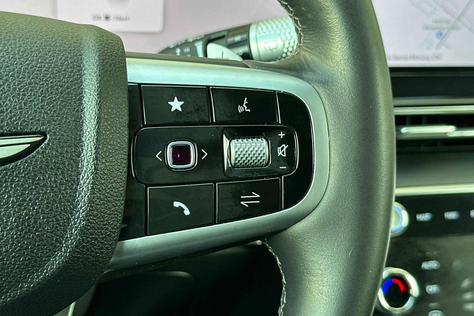 2025 GENESIS GV80 Standard - Photo 31