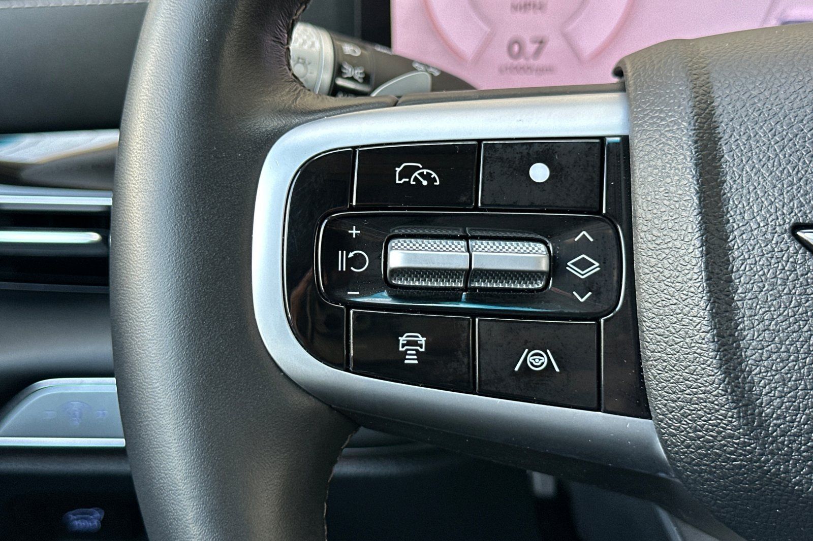 2025 GENESIS GV80 Standard - Photo 30