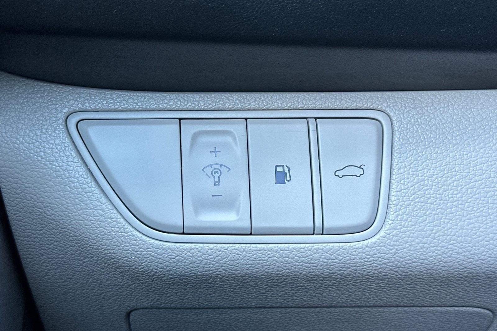 2022 GENESIS G70 Standard - Photo 34