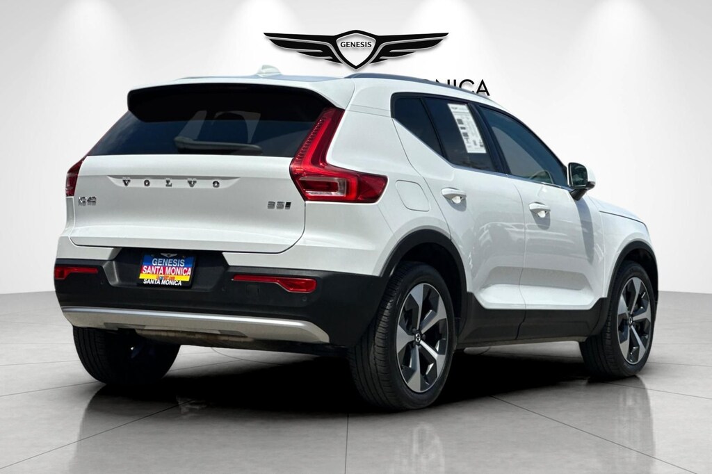 Used 2025 Volvo XC40 B5 Plus Bright Theme SUV