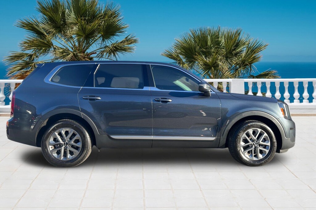 Used 2023 Kia Telluride LX SUV