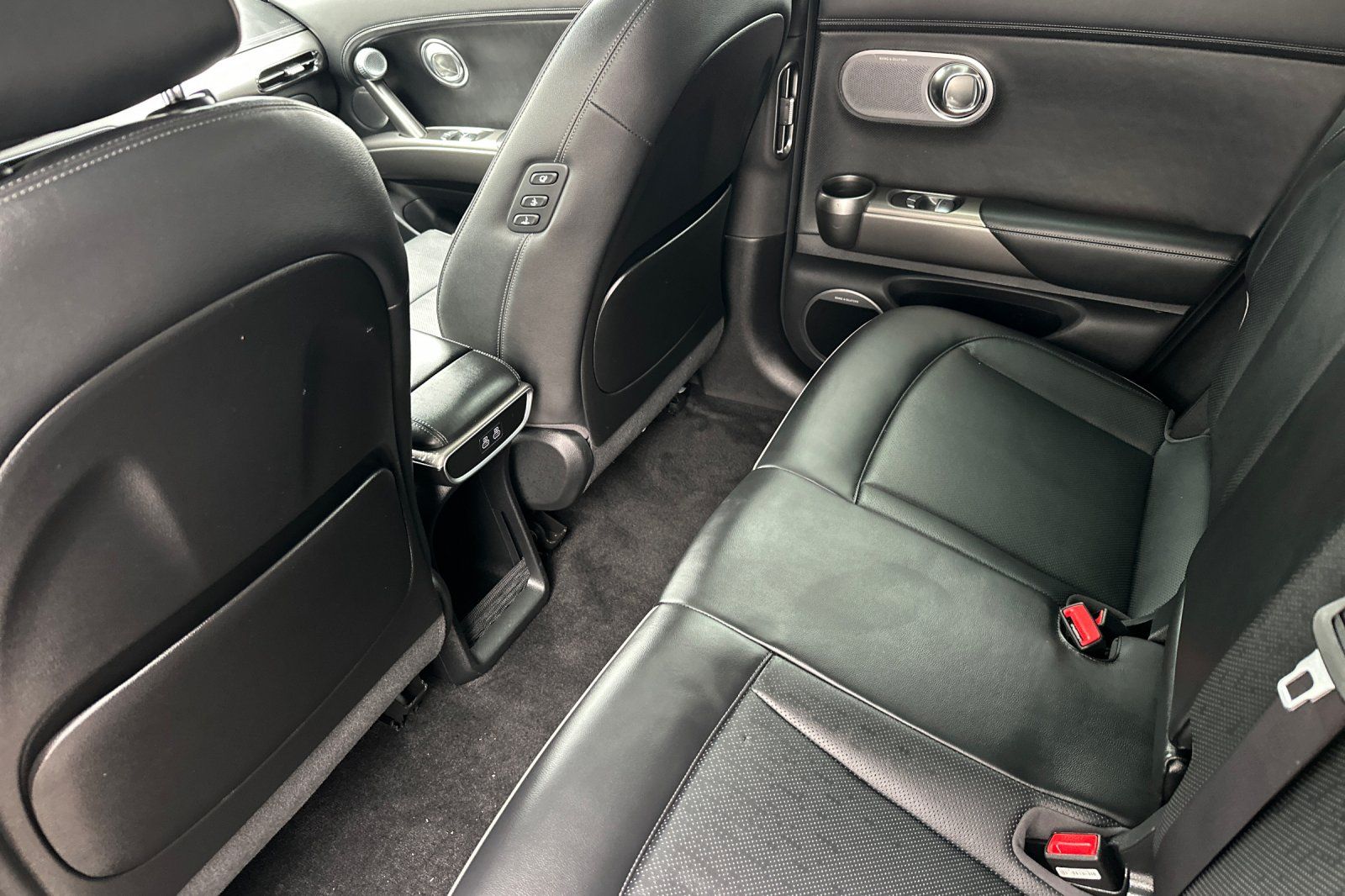 2023 GENESIS GV60 Advanced - Photo 15