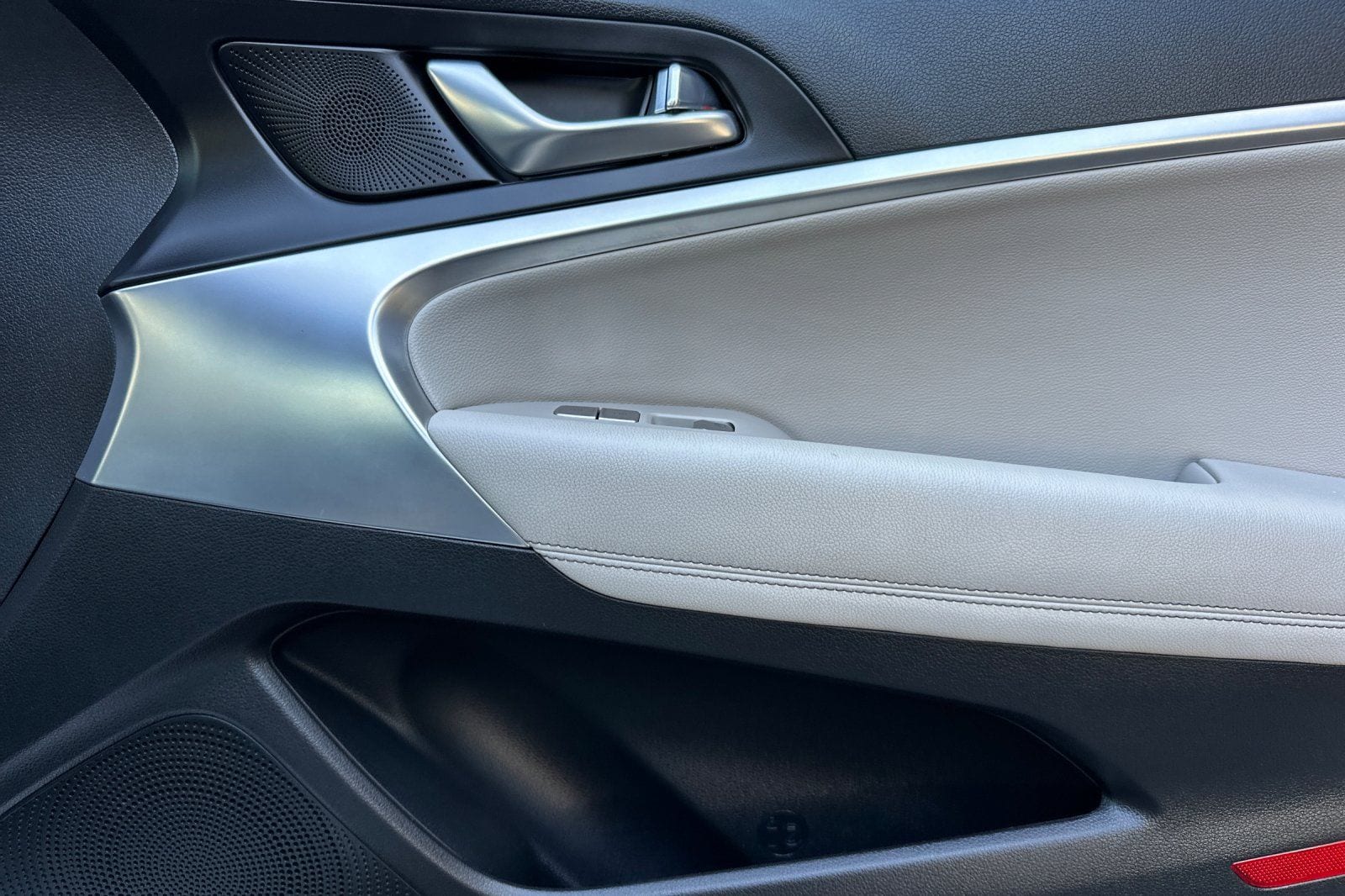 2022 GENESIS G70 Standard - Photo 19