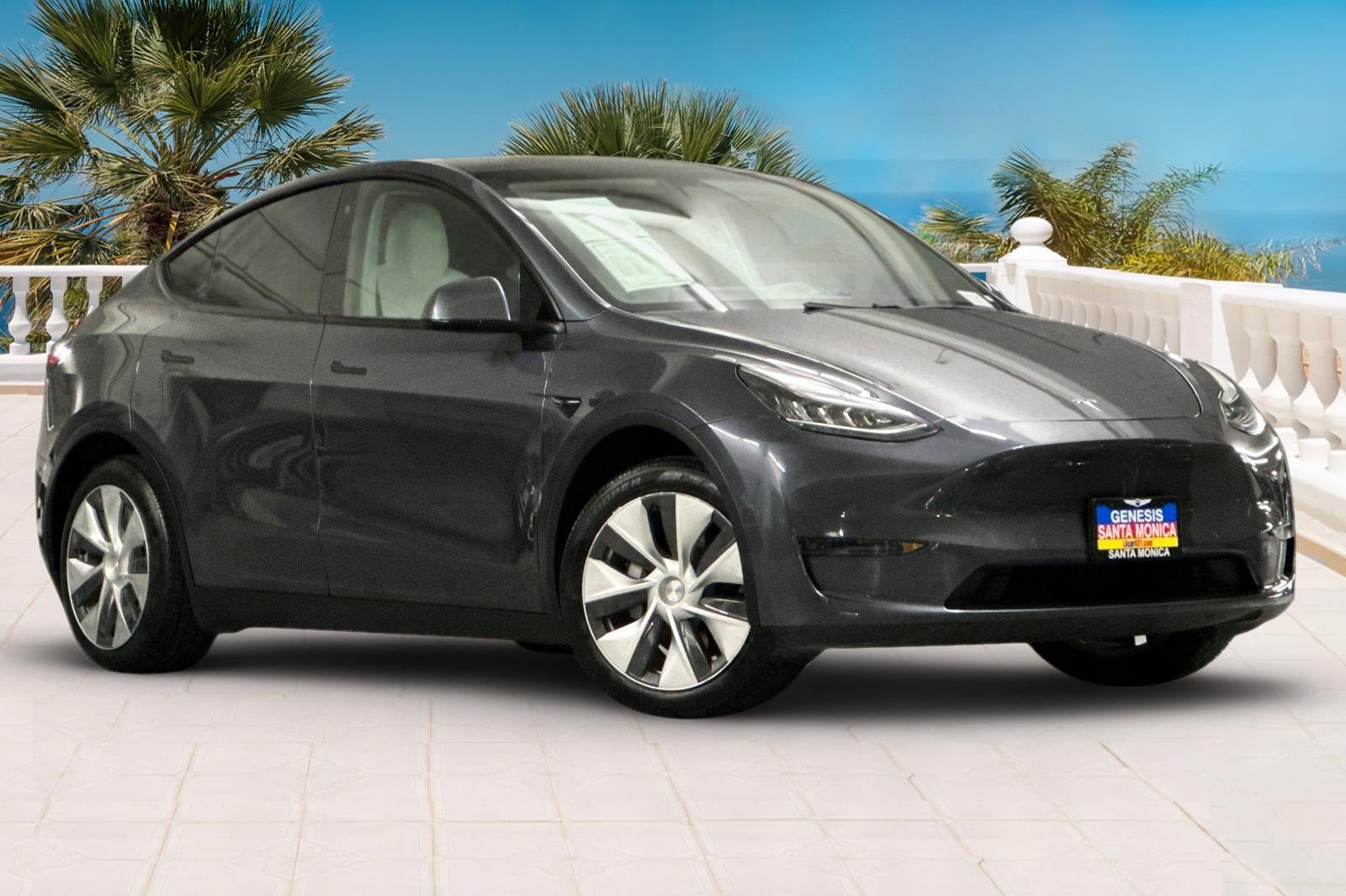 Used 2020 Tesla Model Y Long Range with VIN 5YJYGDEE3LF032361 for sale in Santa Monica, CA