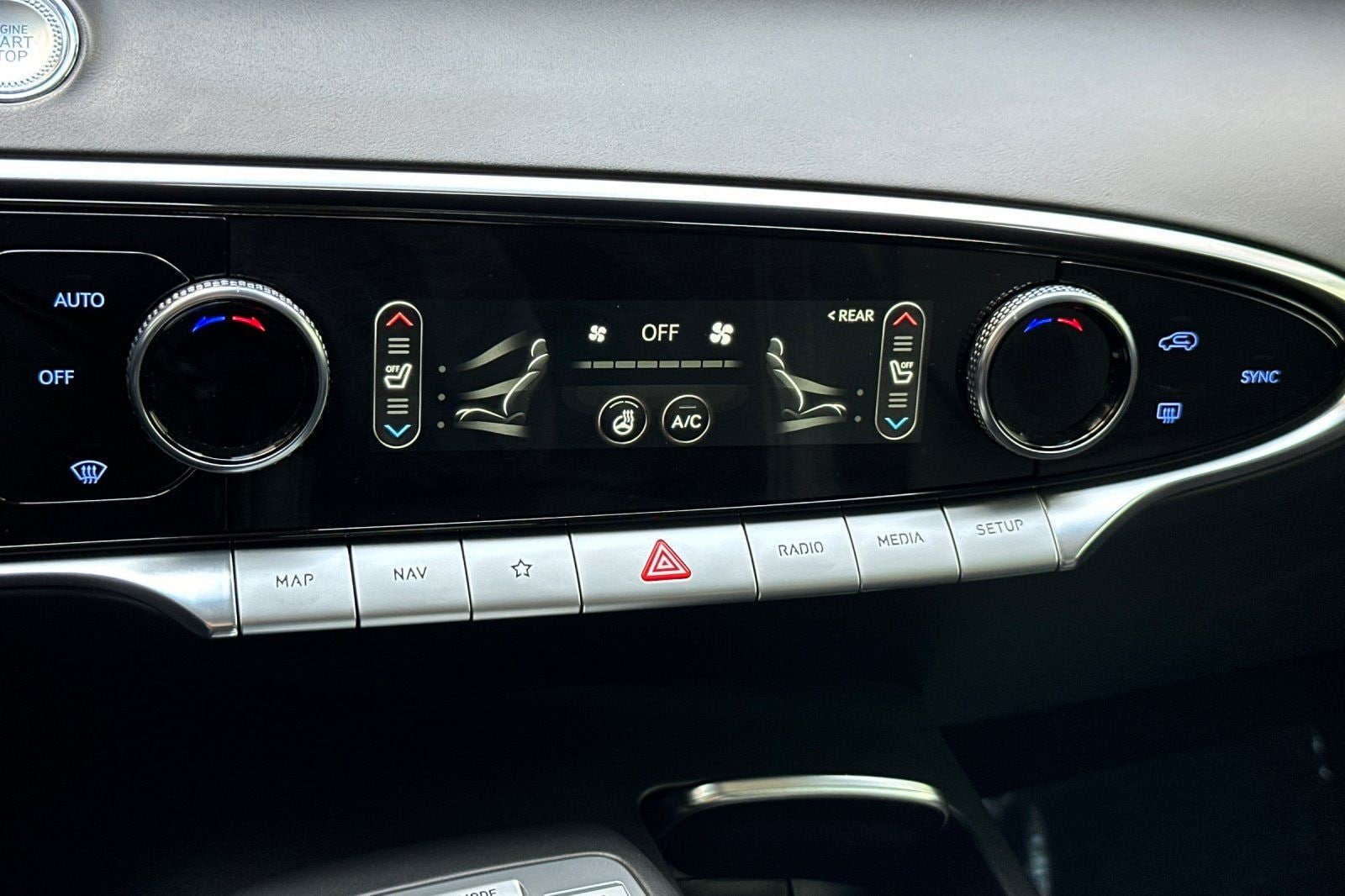 2023 GENESIS GV70 Standard - Photo 26
