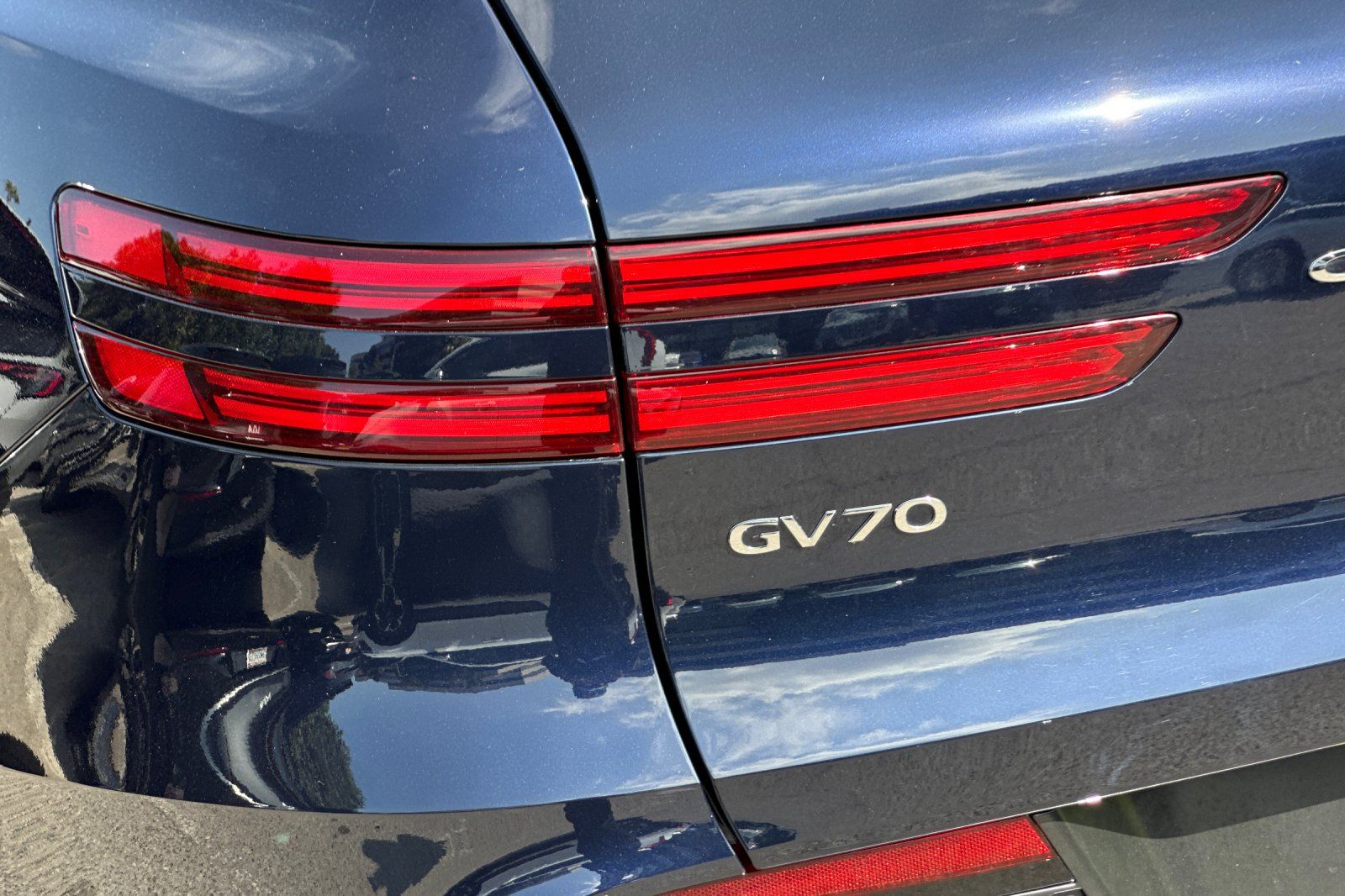 2023 GENESIS GV70 Standard - Photo 35