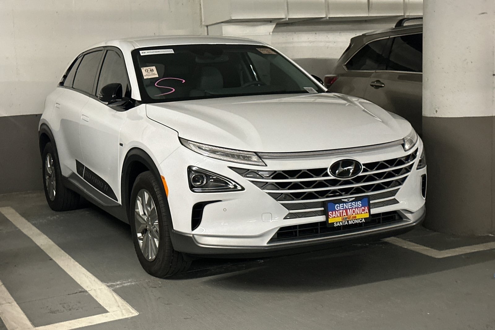 2022 Hyundai Nexo Blue's photo