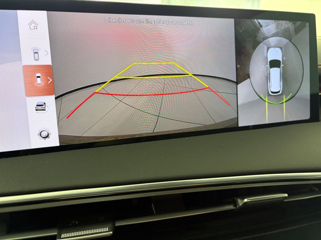 Thumbnail: 2026 Genesis GV70 - 27