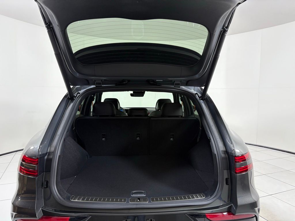 Thumbnail: 2026 Genesis GV70 - 24