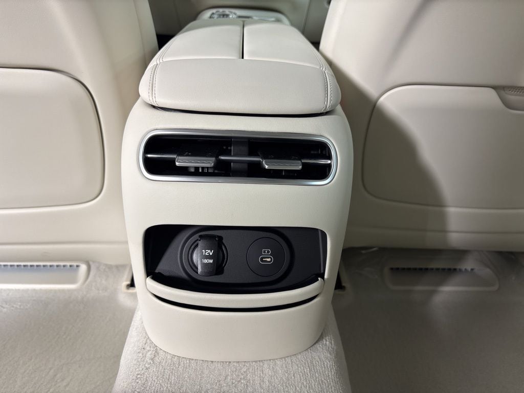 Thumbnail: 2026 Genesis G90 - 23