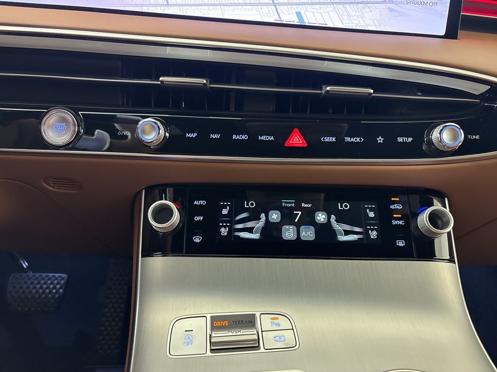 Thumbnail: 2026 Genesis GV70 - 28