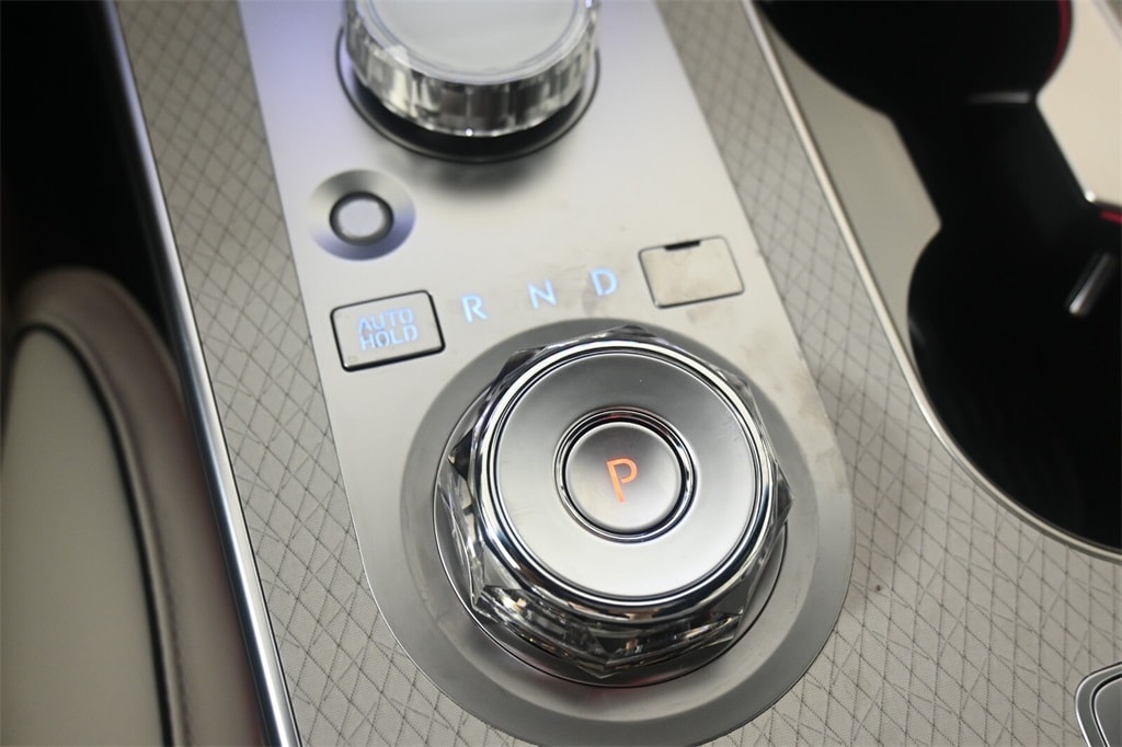 Thumbnail: 2025 Genesis GV80 - 21