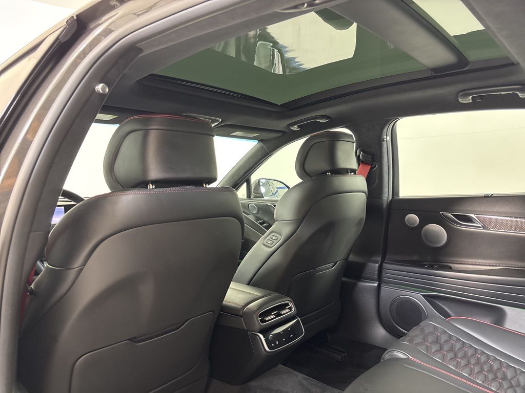 Thumbnail: 2025 Genesis G80 - 17