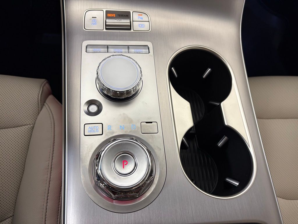 Thumbnail: 2026 Genesis GV70 - 27