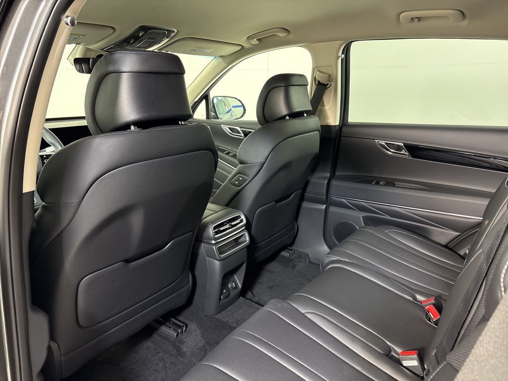 Thumbnail: 2026 Genesis GV80 - 17