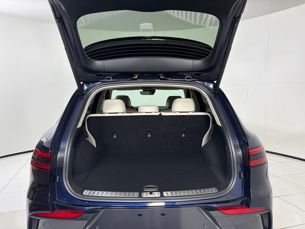 Thumbnail: 2026 Genesis GV70 - 23