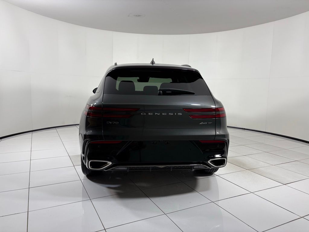 Thumbnail: 2026 Genesis GV70 - 4