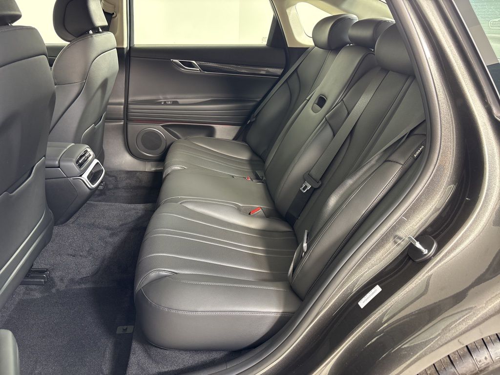 Thumbnail: 2026 Genesis G80 - 18