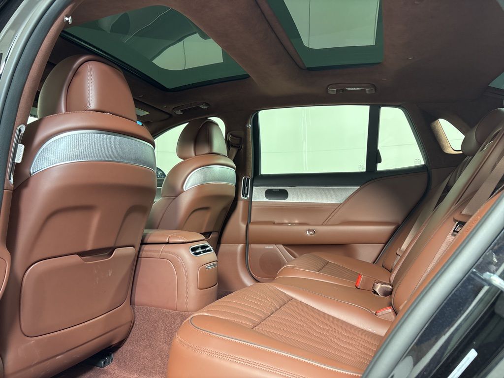 Thumbnail: 2026 Genesis G90 - 18