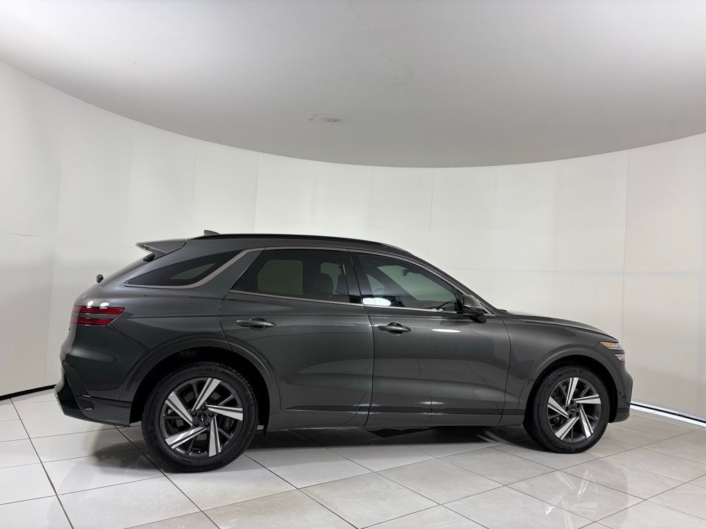 Thumbnail: 2026 Genesis GV70 - 6
