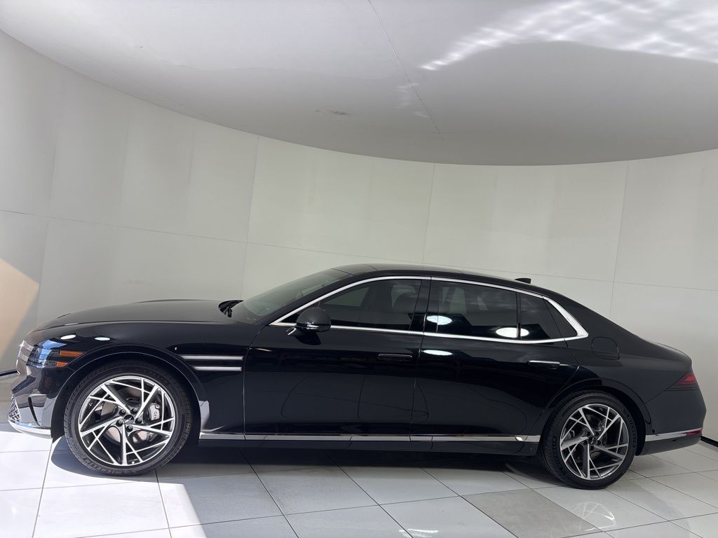Thumbnail: 2026 Genesis G90 - 2