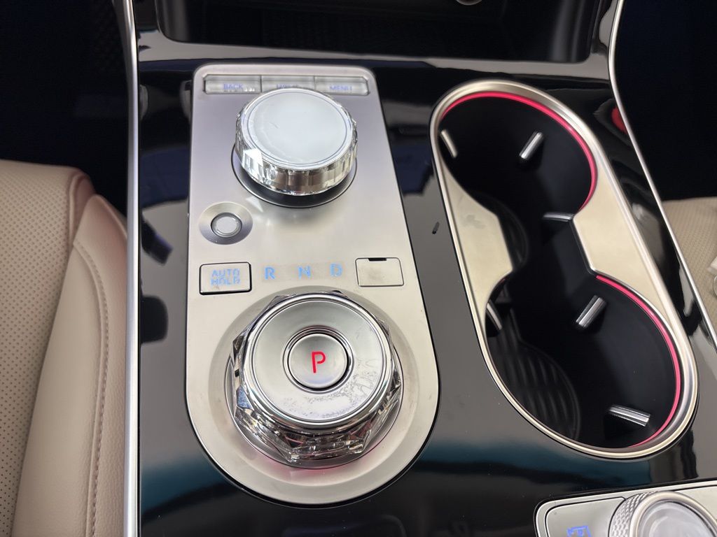 Thumbnail: 2026 Genesis GV80 - 29