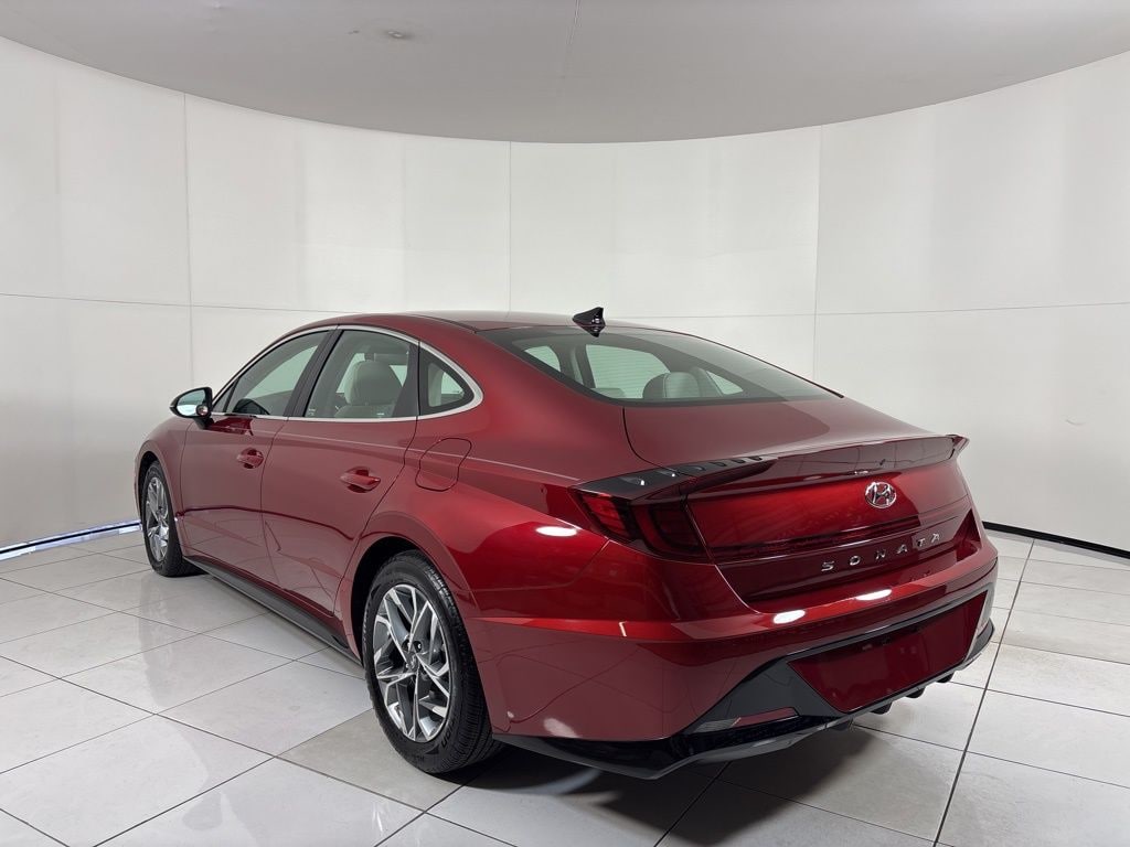 Used 2023 Hyundai Sonata SEL Sedan