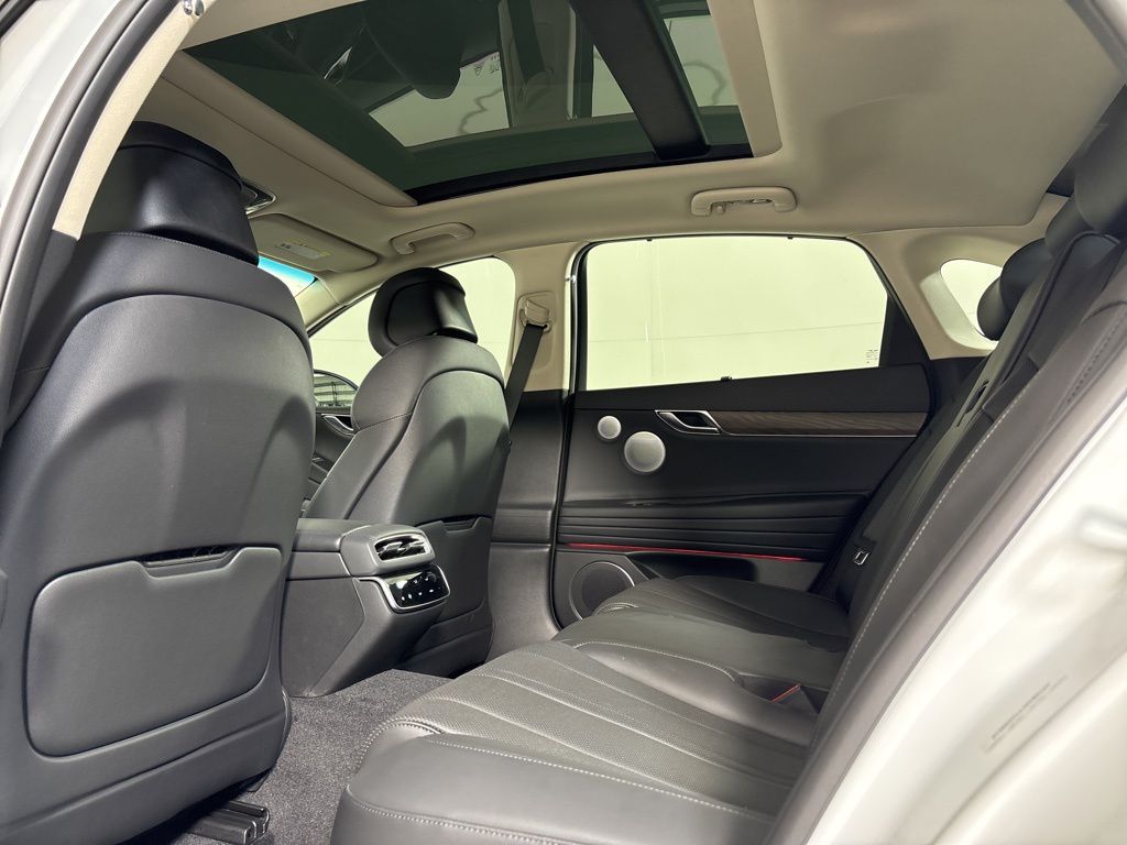 2026 GENESIS G80 Advanced - Photo 18