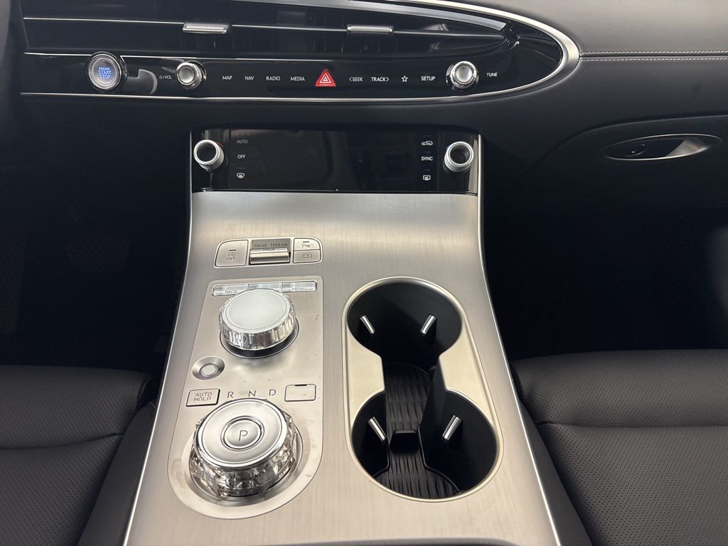 Thumbnail: 2026 Genesis GV70 - 23