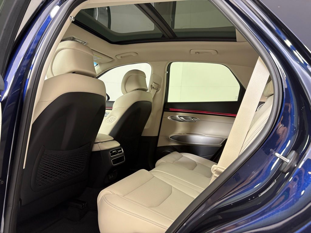 Thumbnail: 2026 Genesis GV70 - 17