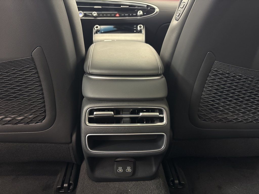 Thumbnail: 2026 Genesis GV70 - 24