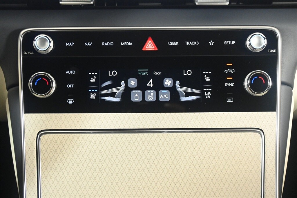 Thumbnail: 2025 Genesis GV80 - 20