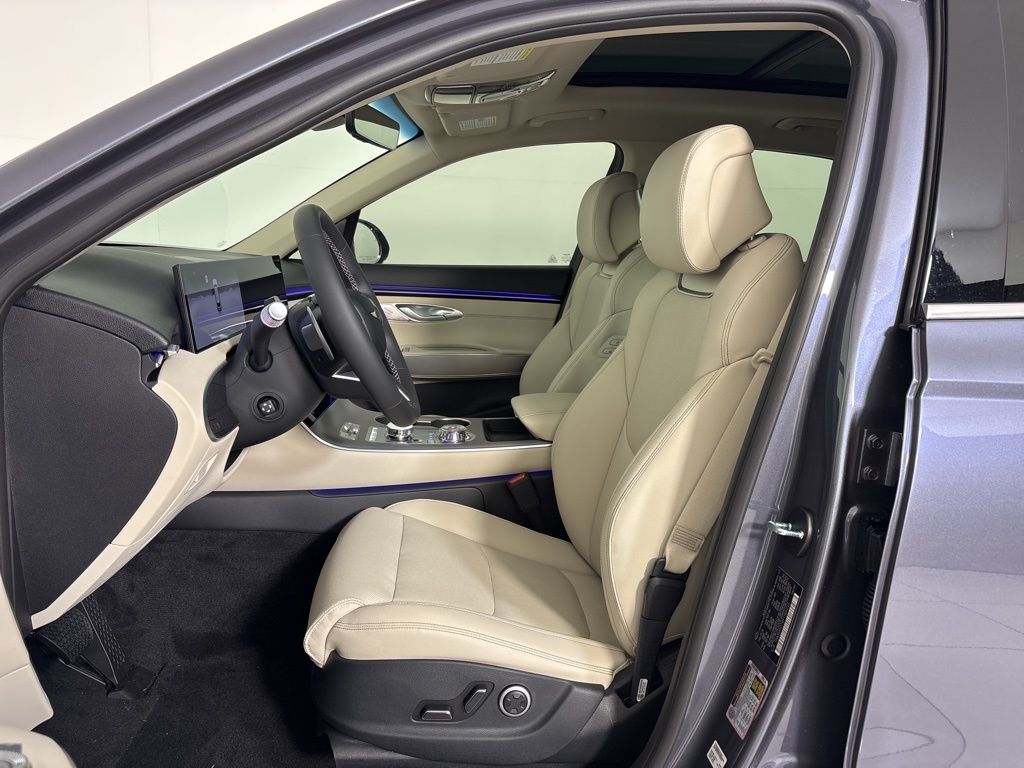 Thumbnail: 2026 Genesis GV70 - 14