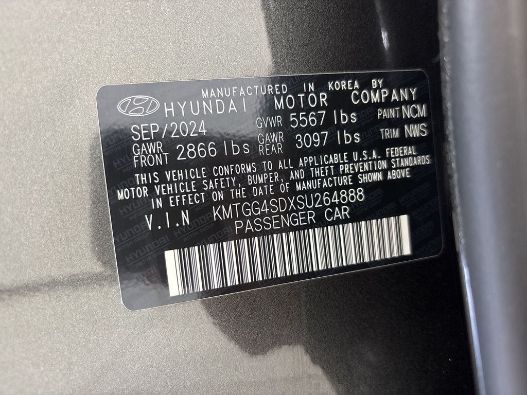 Thumbnail: 2025 Genesis G80 - 10