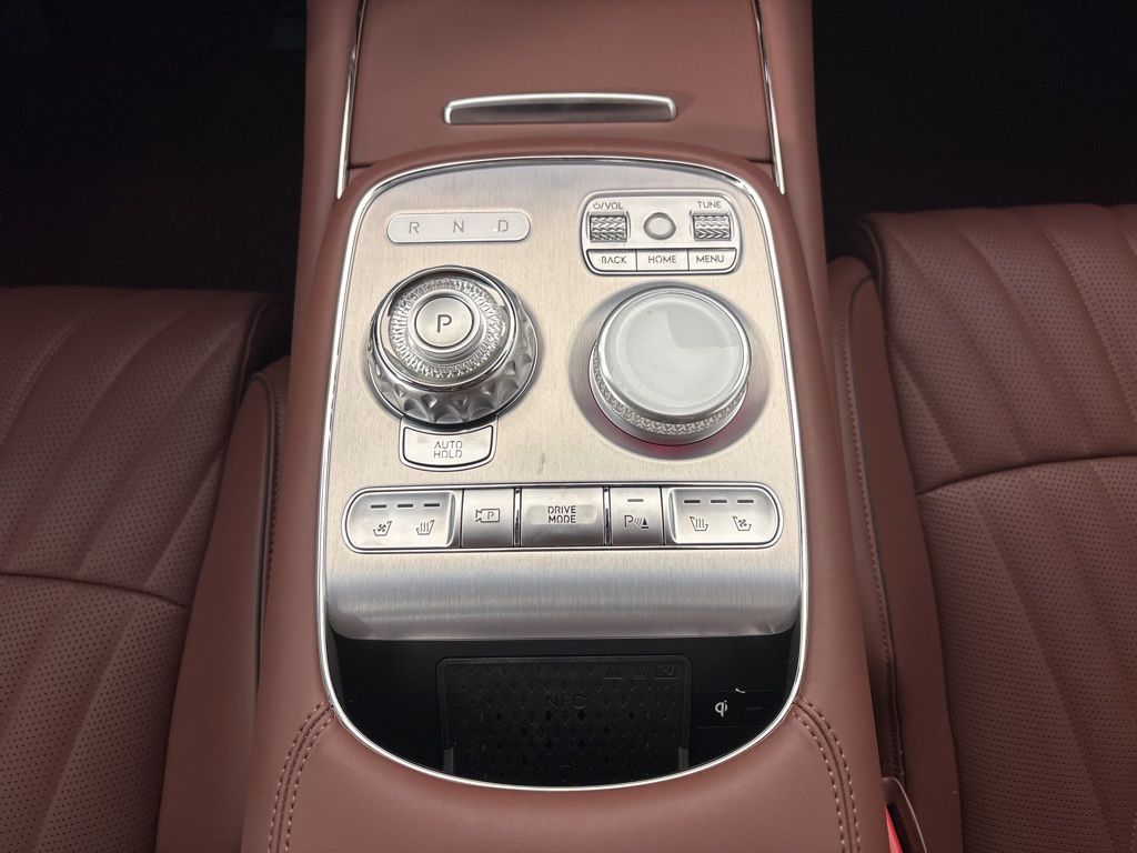 Thumbnail: 2026 Genesis G90 - 25
