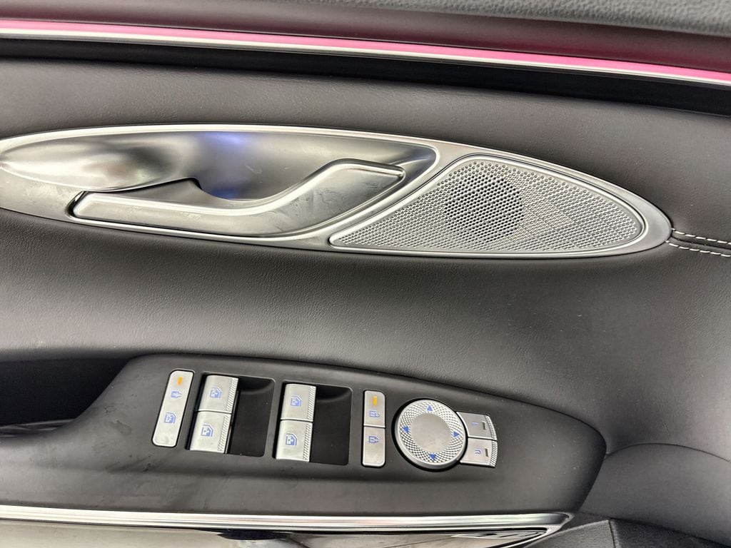 Thumbnail: 2026 Genesis GV70 - 15