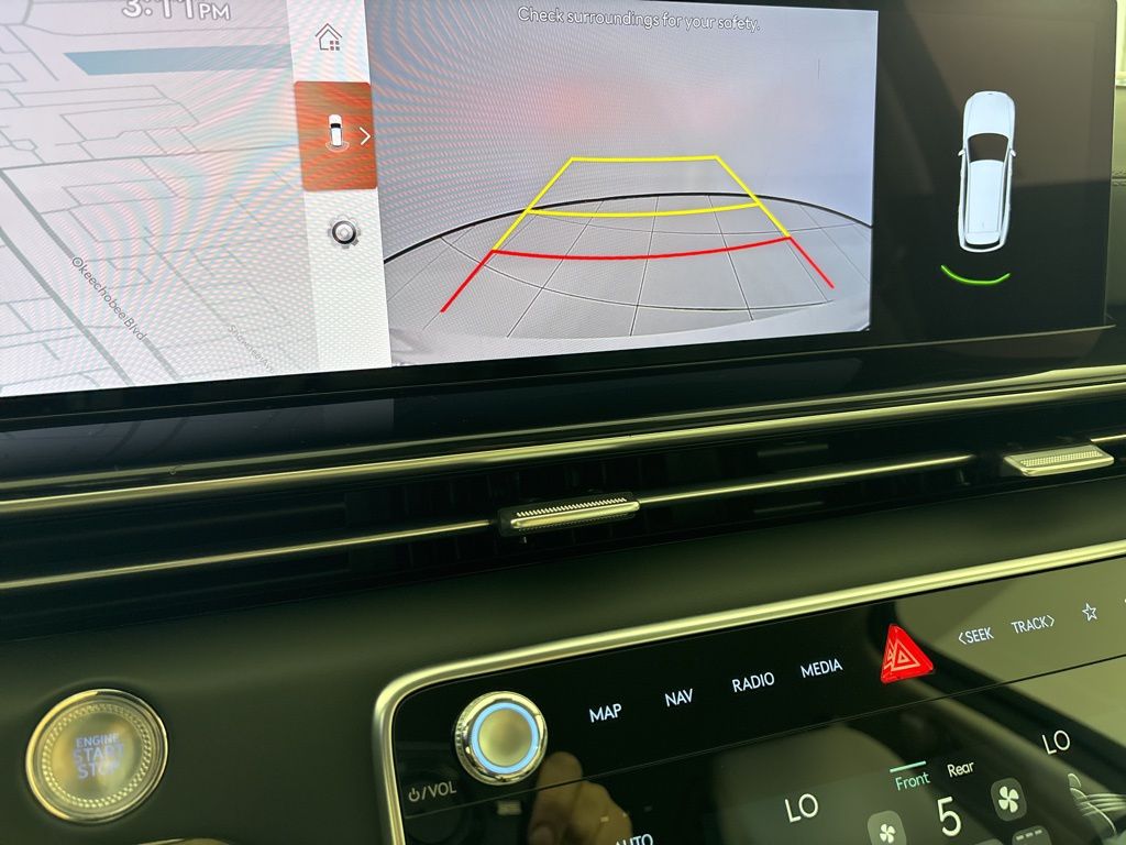 Thumbnail: 2026 Genesis GV80 - 27