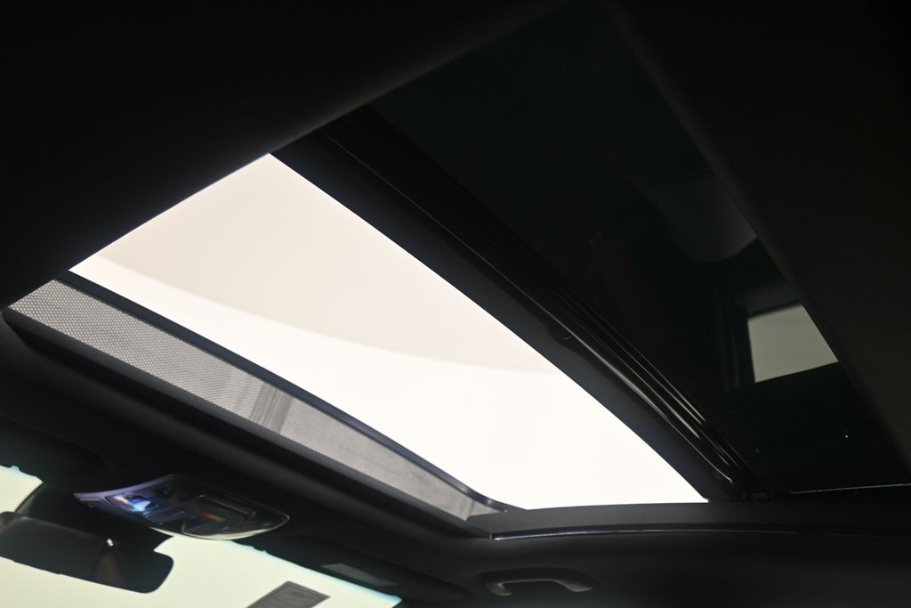 Thumbnail: 2025 Genesis G80 - 26