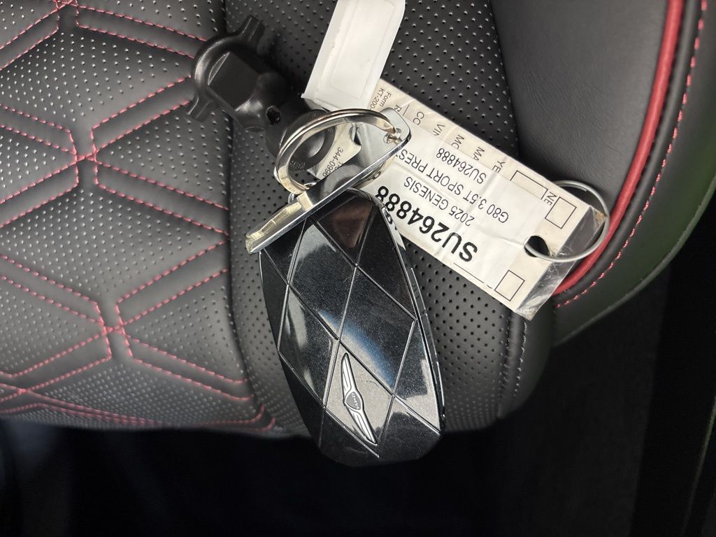 Thumbnail: 2025 Genesis G80 - 27