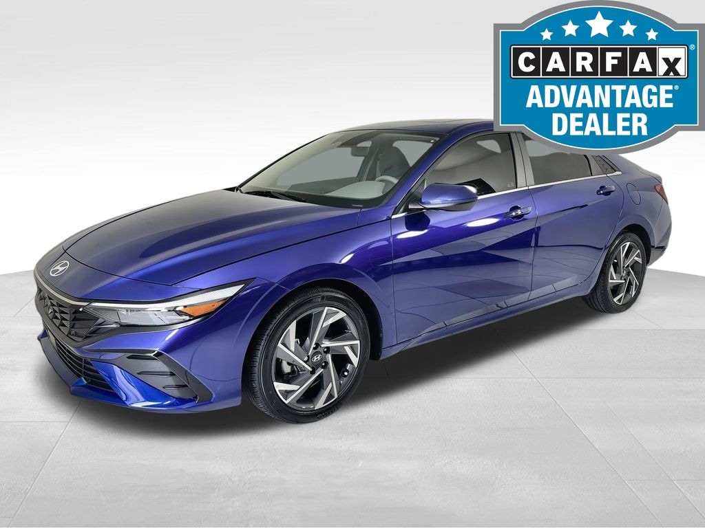Used 2025 Hyundai Elantra SEL Convenience Sedan