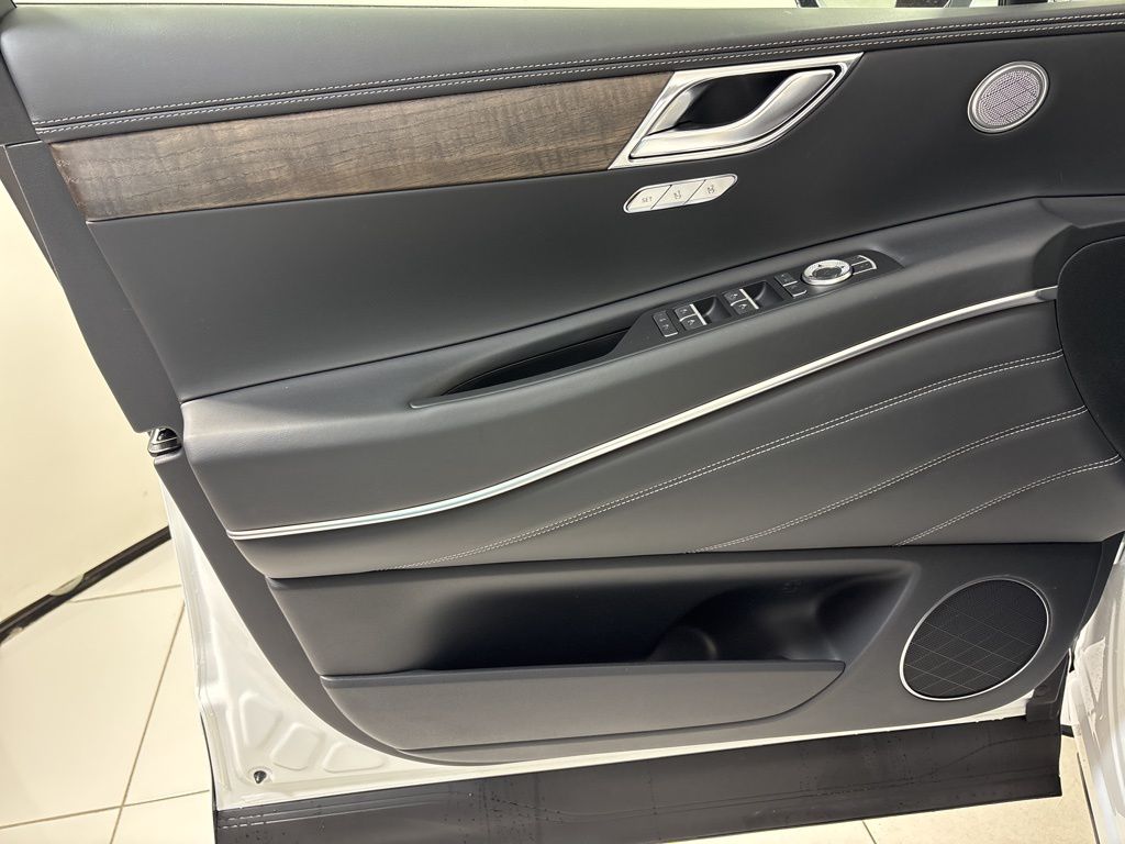 Thumbnail: 2026 Genesis GV80 - 16