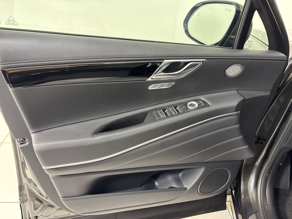 Thumbnail: 2026 Genesis GV80 - 16