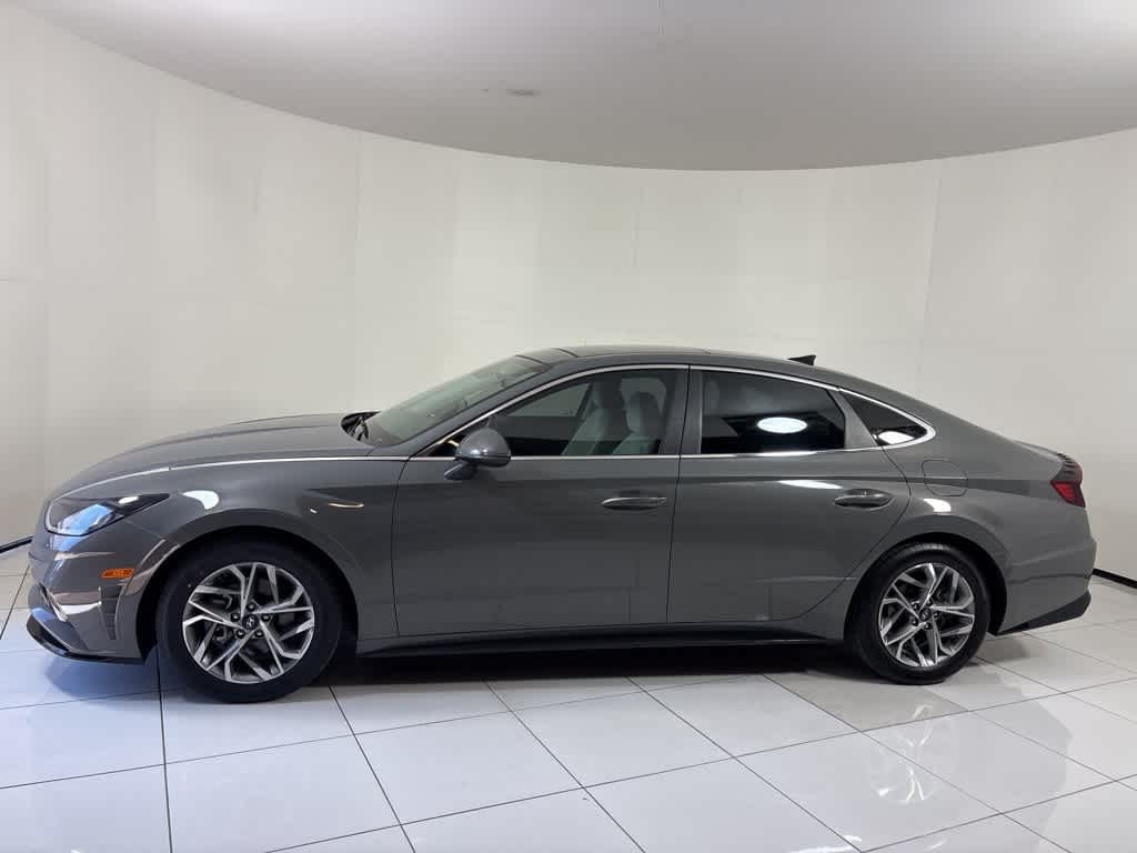 Used 2023 Hyundai Sonata SEL Sedan