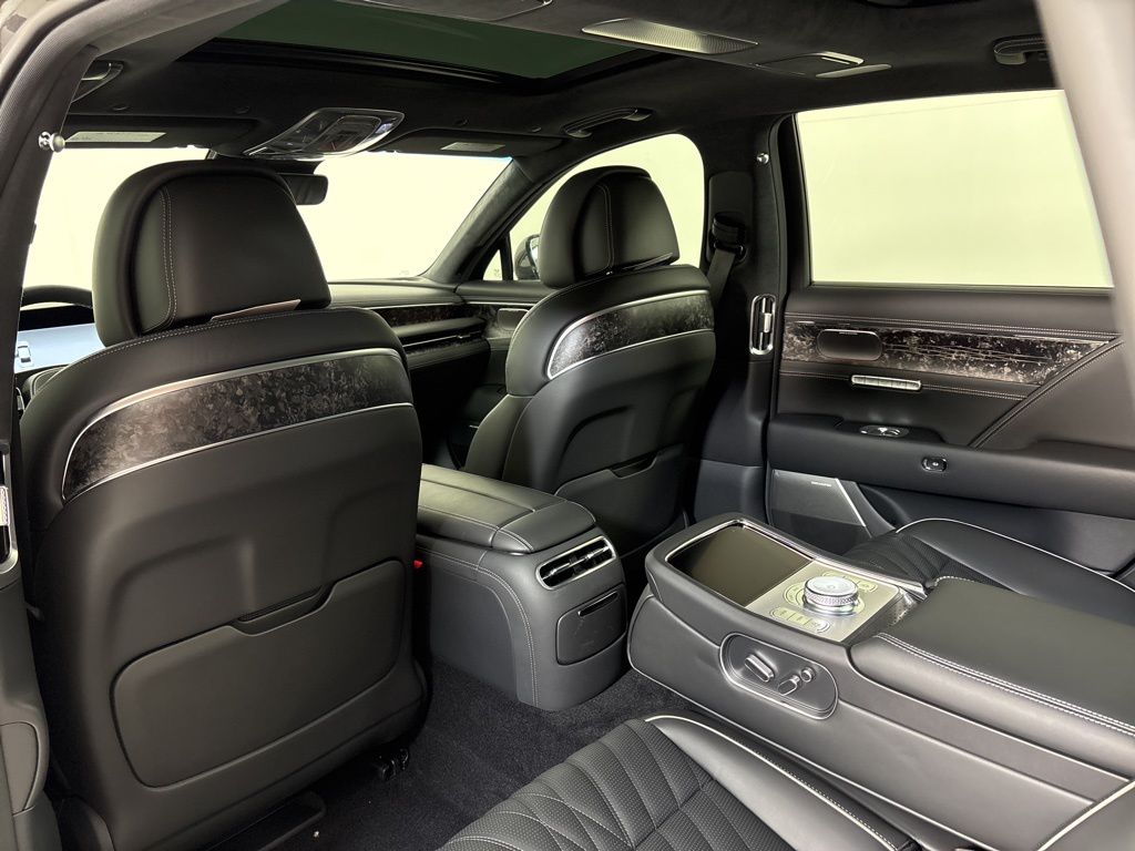 Thumbnail: 2026 Genesis G90 - 19