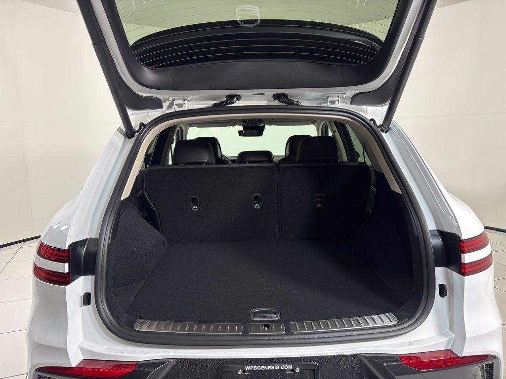 Thumbnail: 2026 Genesis GV70 - 25